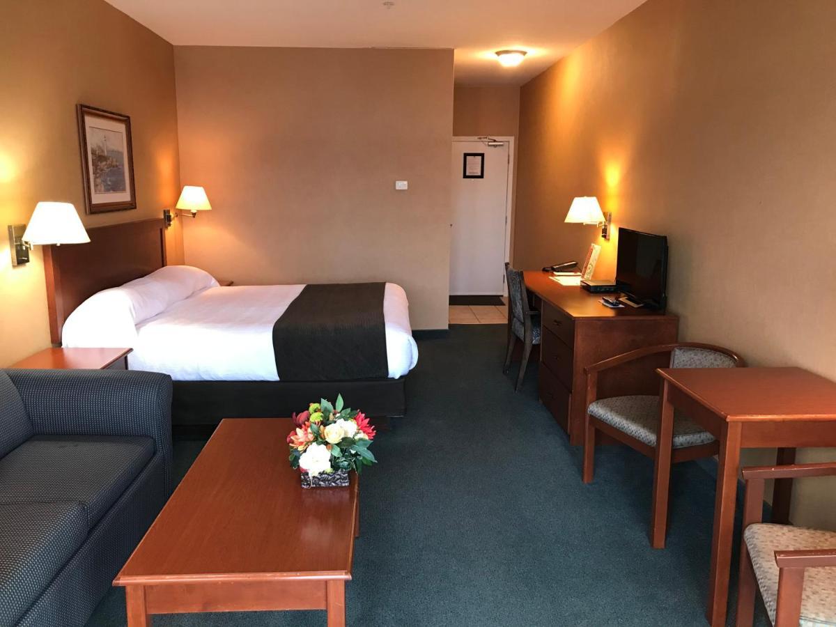 Beach Gardens Resort And Marina 파월강 외부 사진